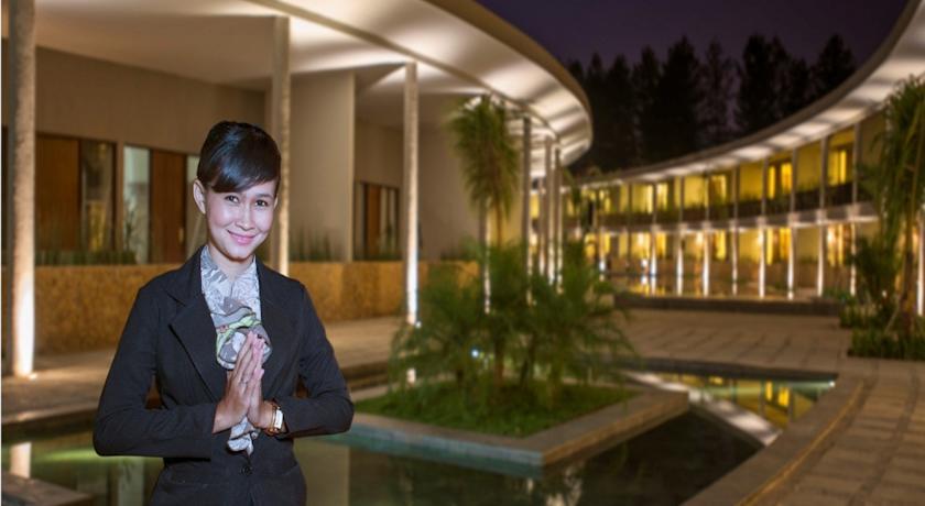 Hotel Neo+ Green Savana Sentul City Богор Екстер'єр фото