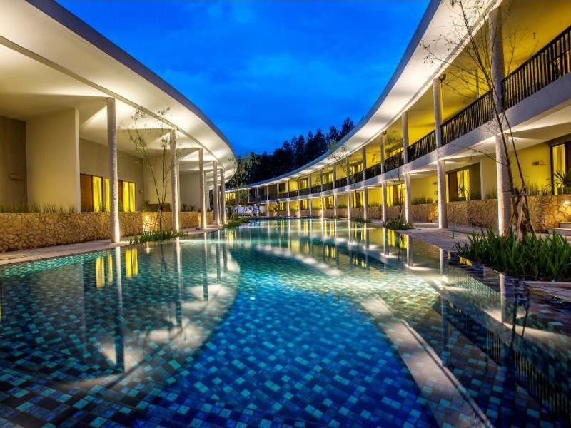 Hotel Neo+ Green Savana Sentul City Богор Екстер'єр фото